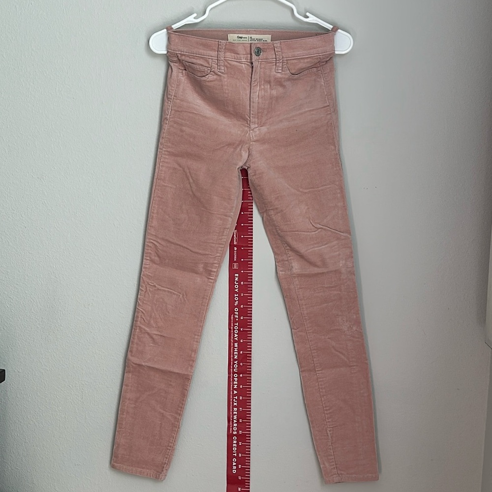 Gap. 1969. True skinny. Super high rise. Light pink velvet. Size 25